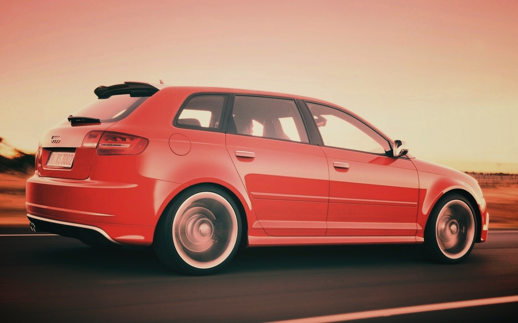 Фотосессия Audi RS3 во время движения обои