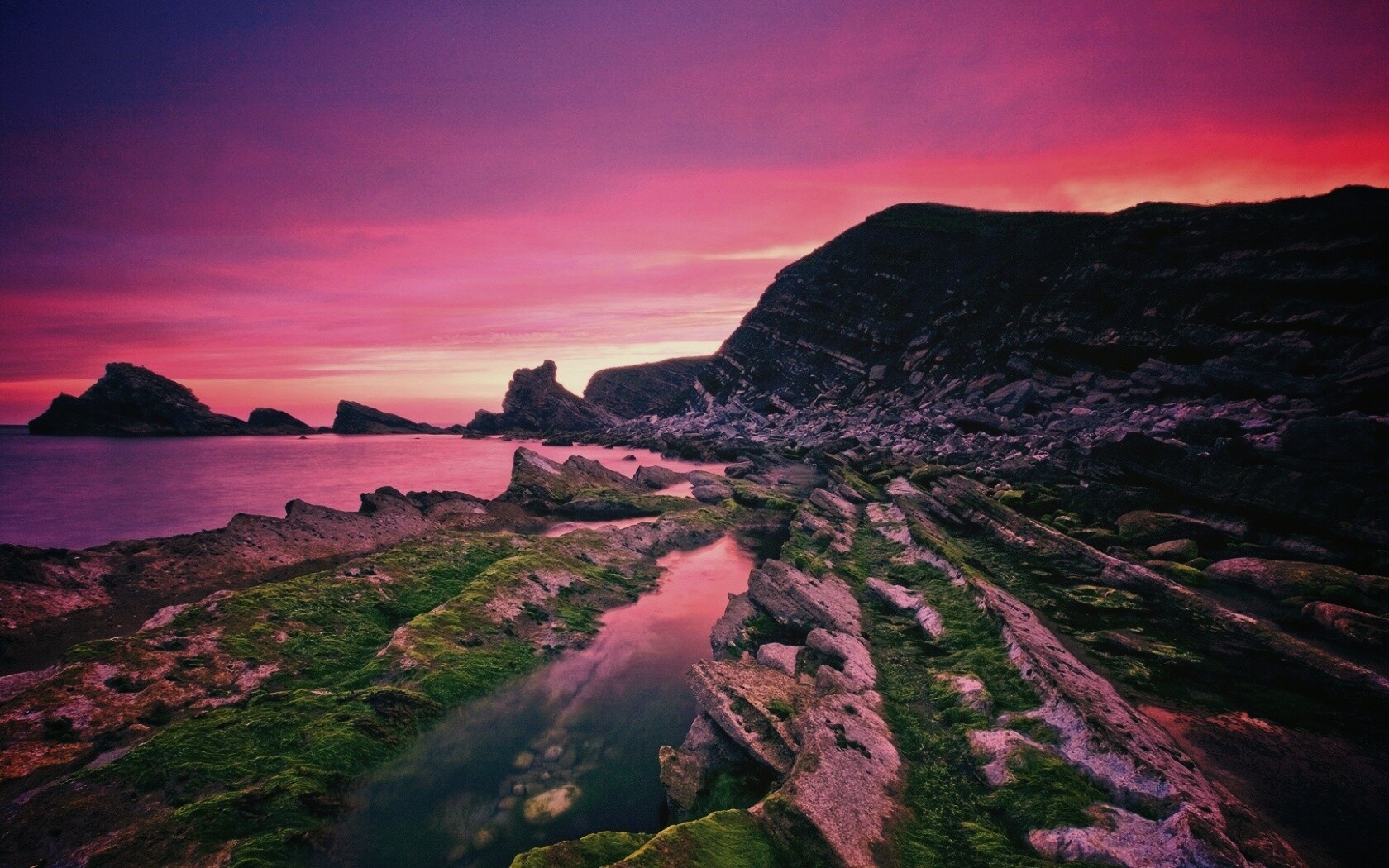 Скалистый берег обои