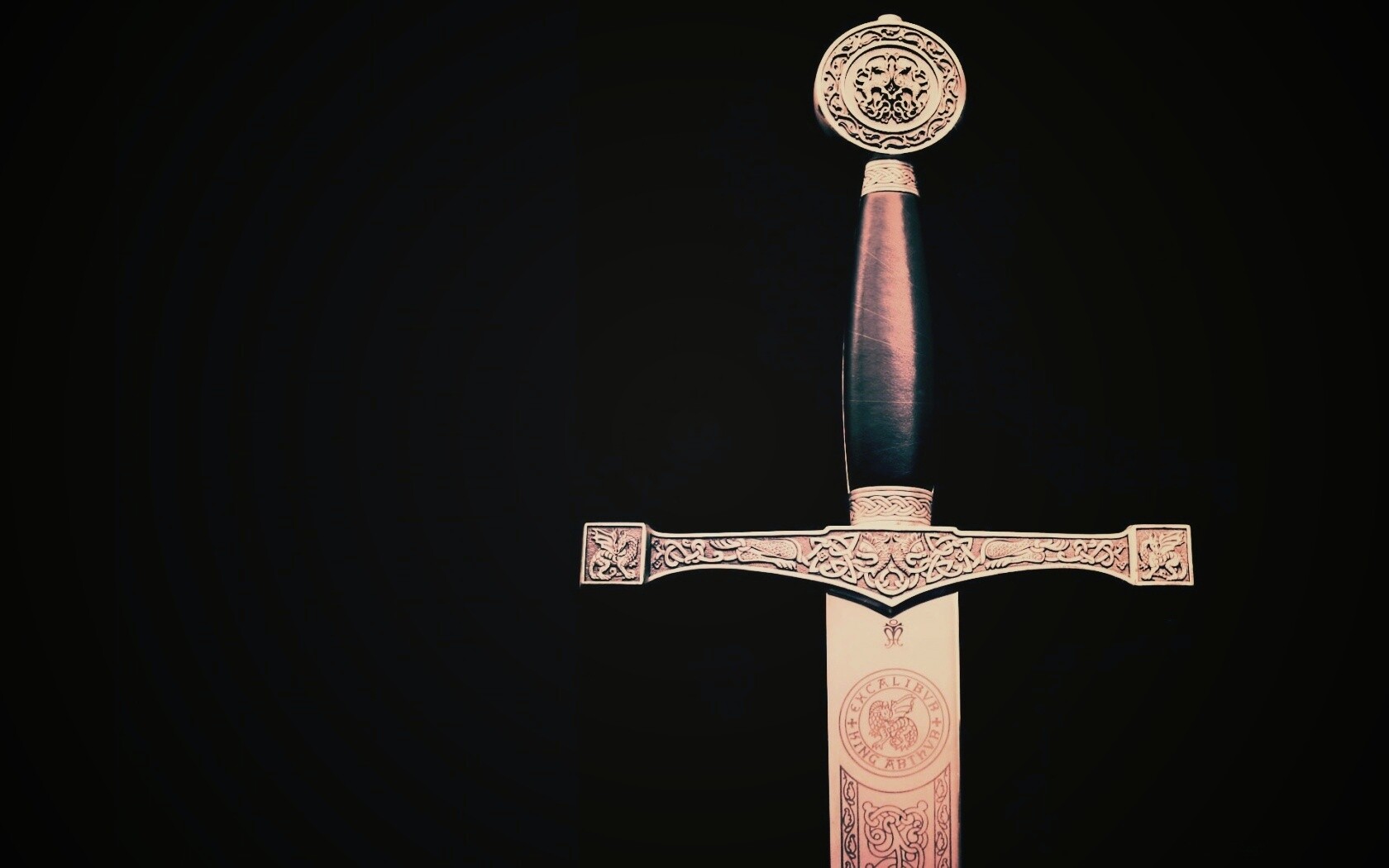 Гарда и эфес средневекового меча обои