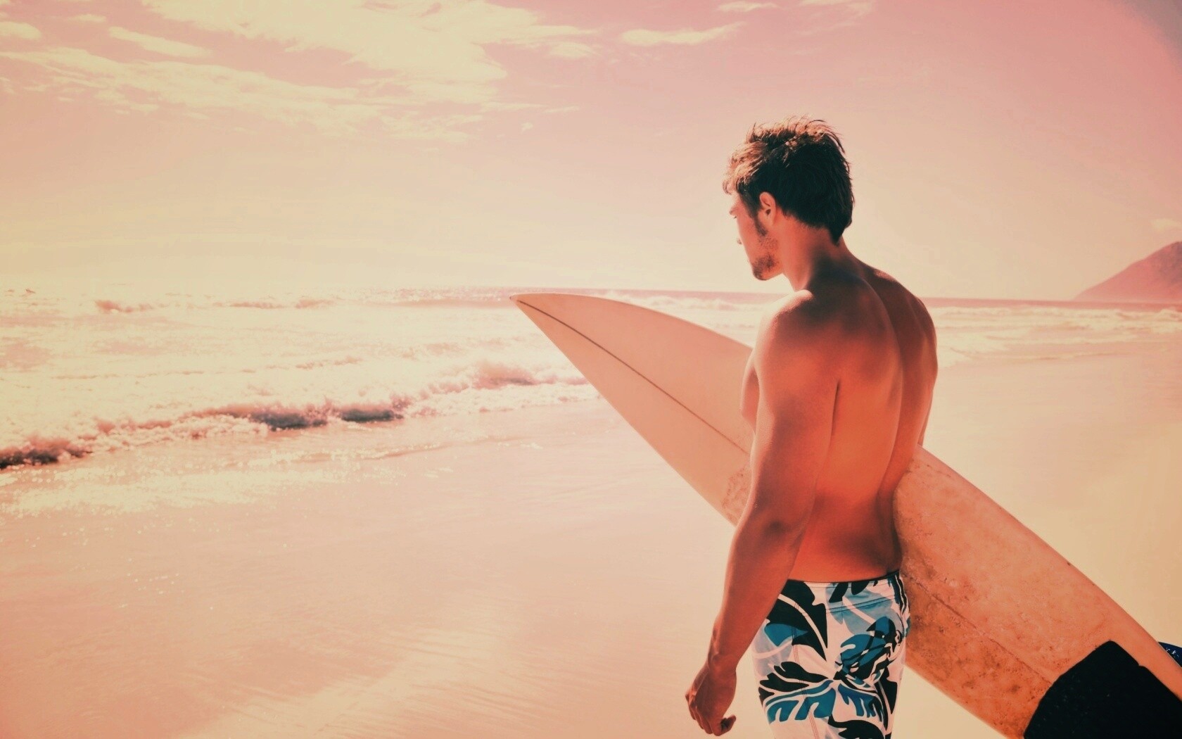 Собирается оседлать волну обои