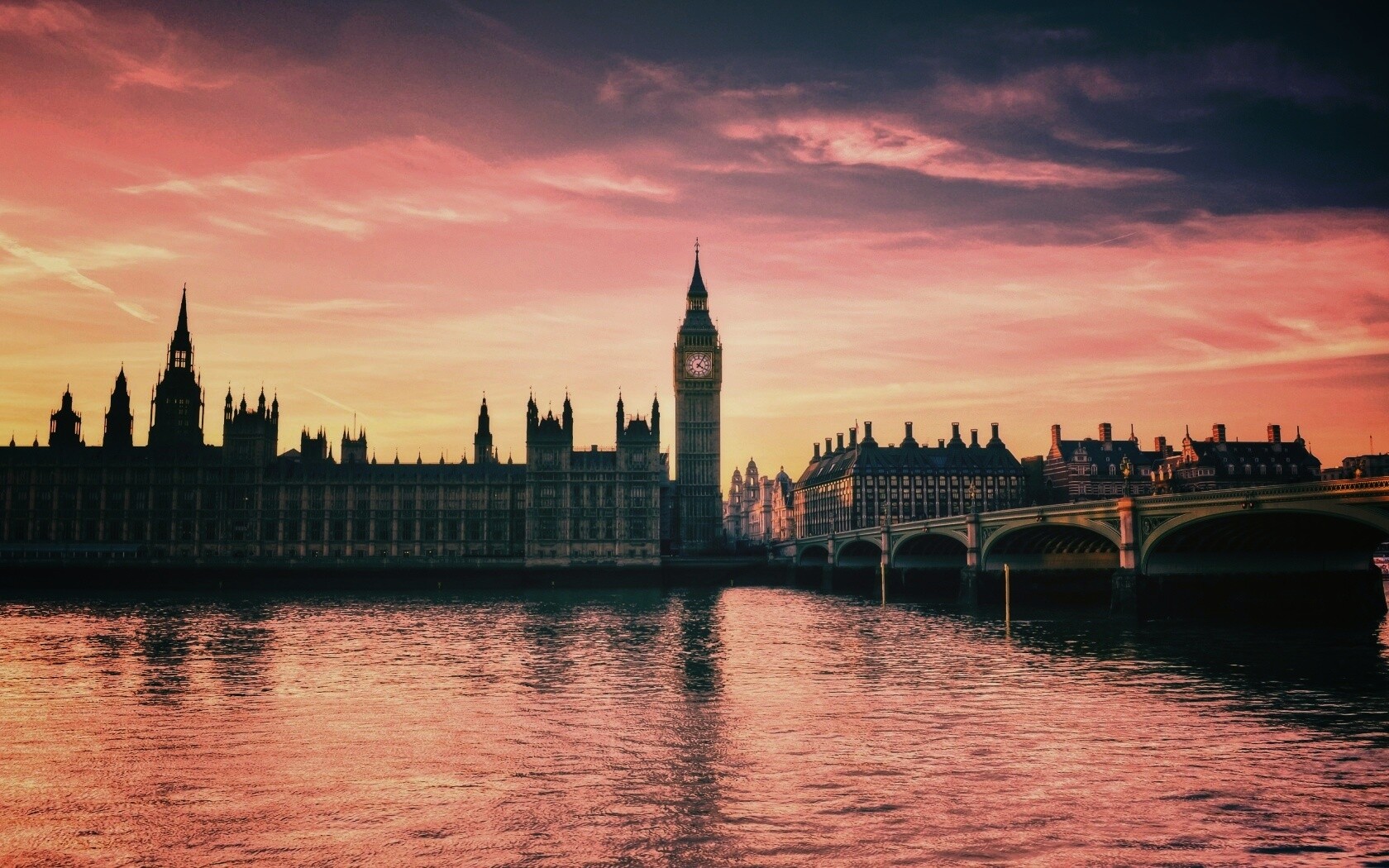 Биг-Бен на берегу Темзы обои
