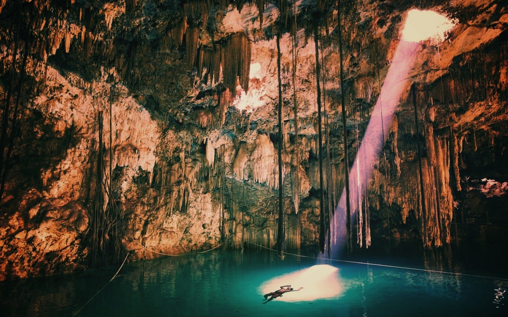 Пещера сталактитов обои