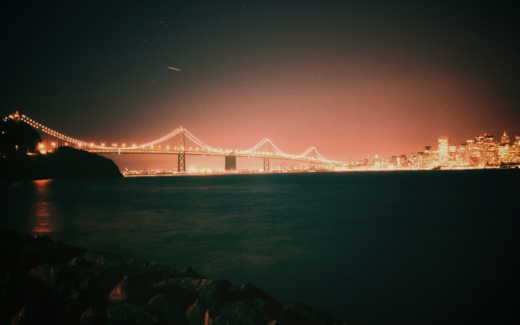 Вид на ночной мост обои