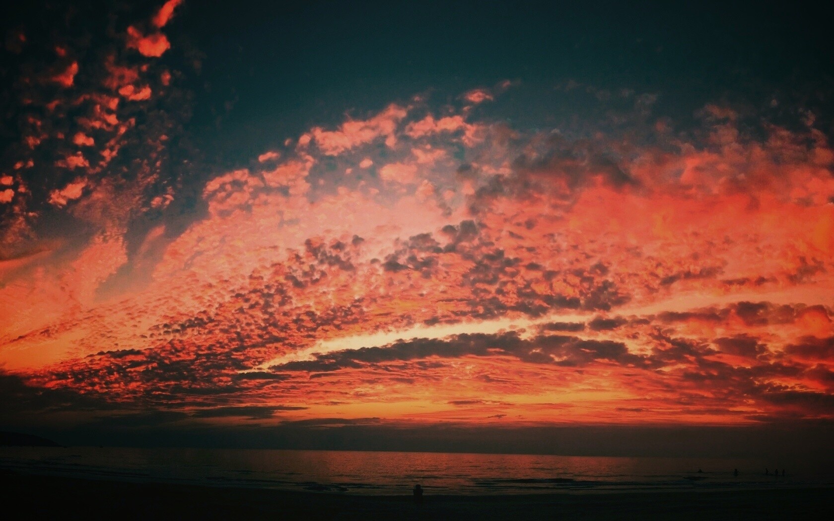 Изумитеьное закатное небо обои