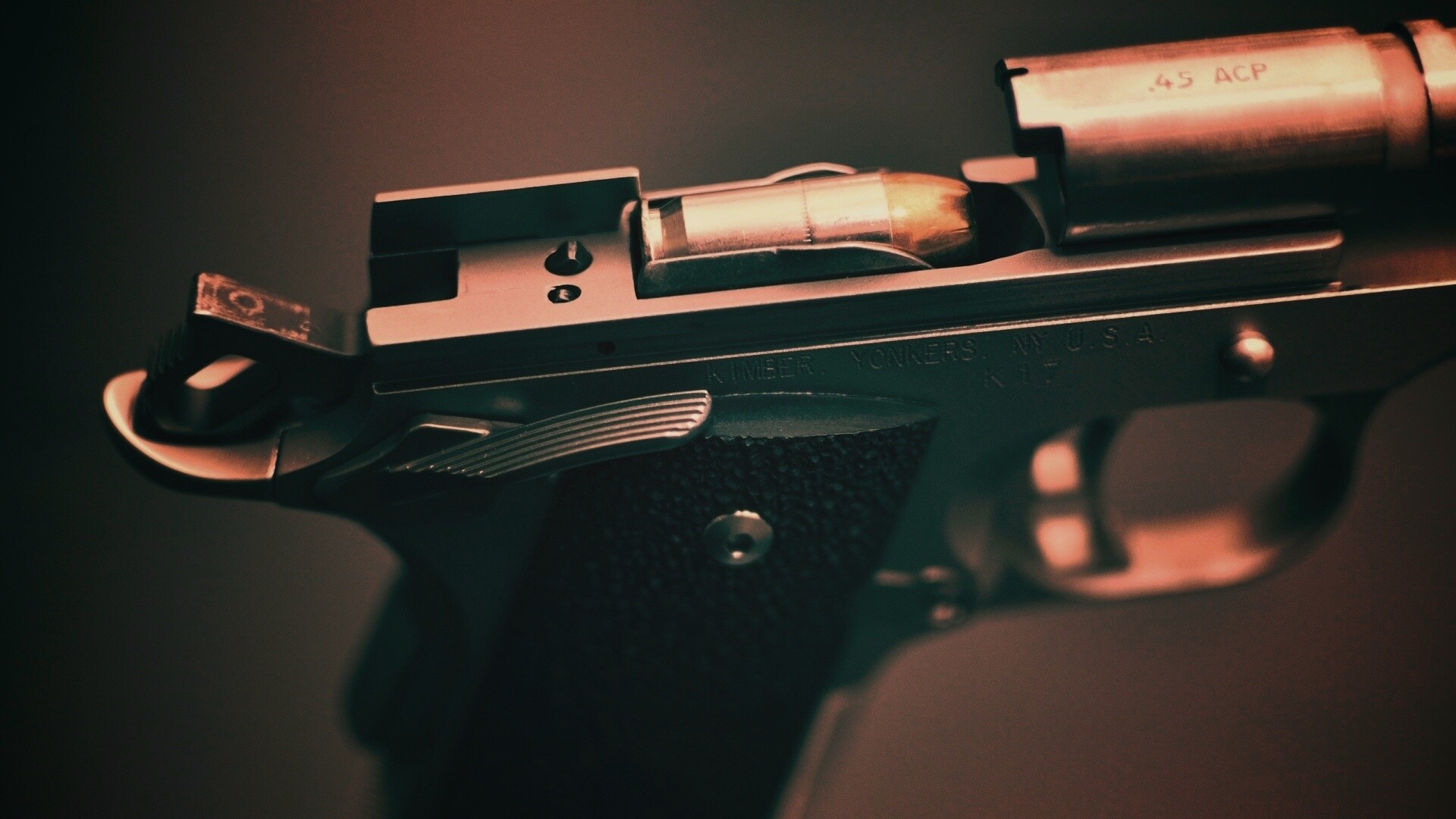 Разобранный пистолет обои