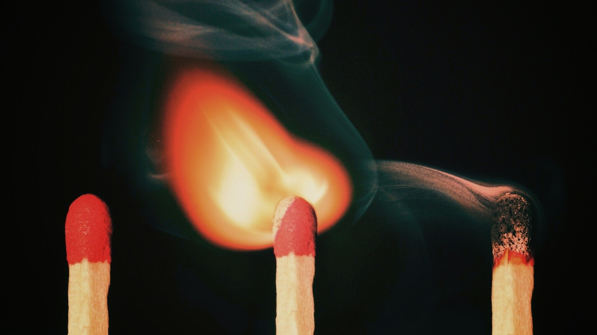 Три состояния спички обои