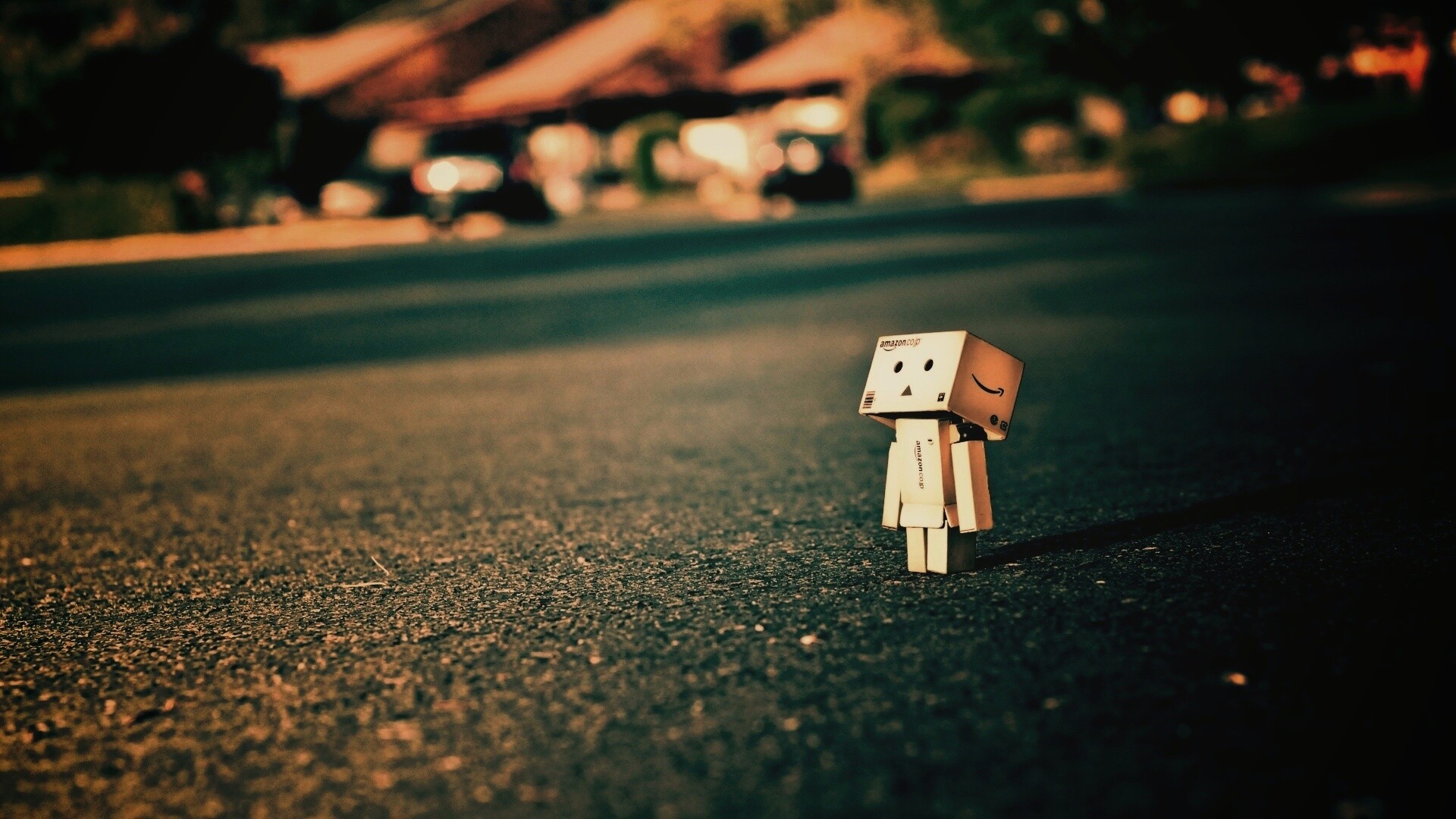 Данбо смотрит вверх обои