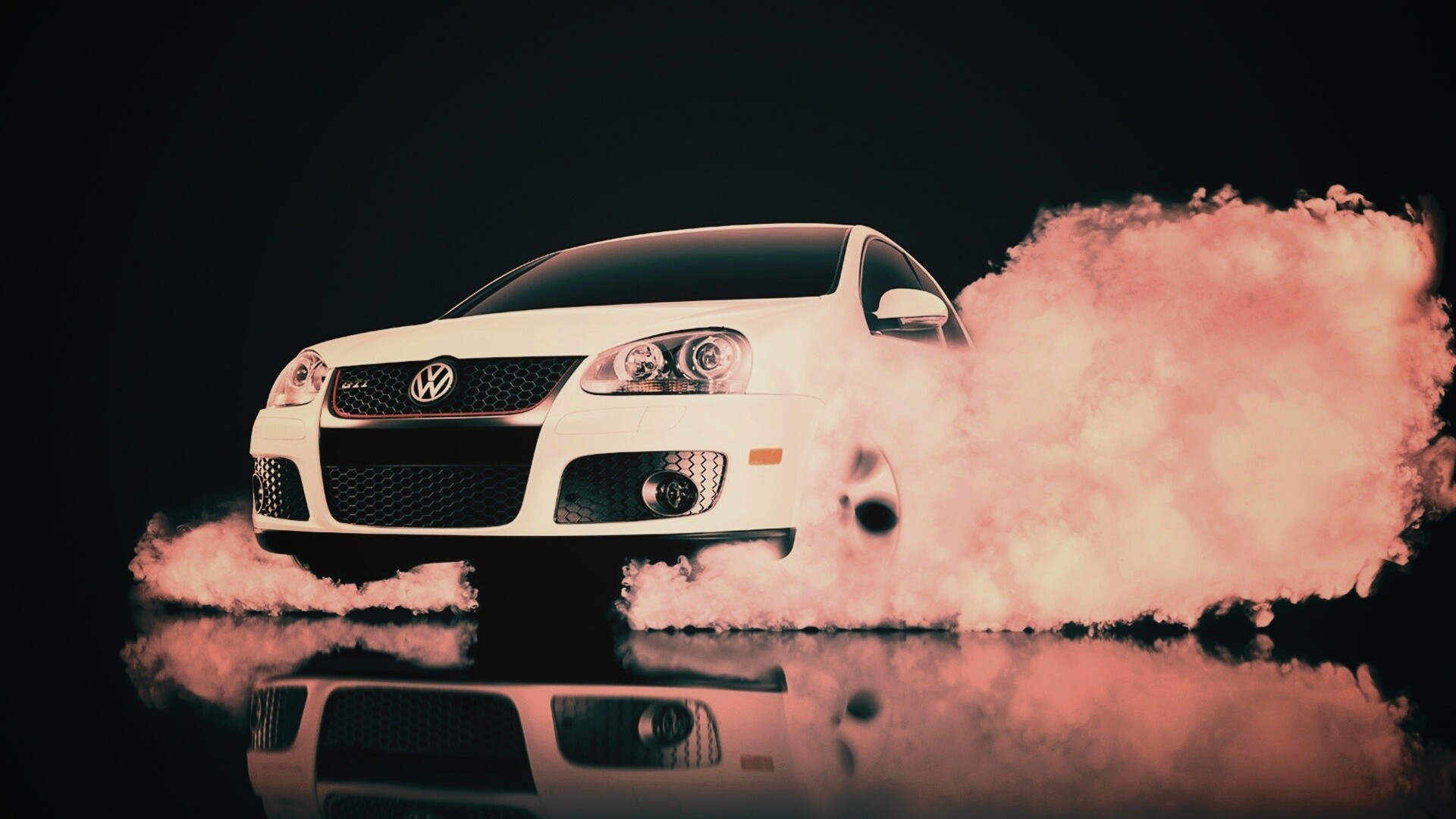 Буксующий белый Фольц обои