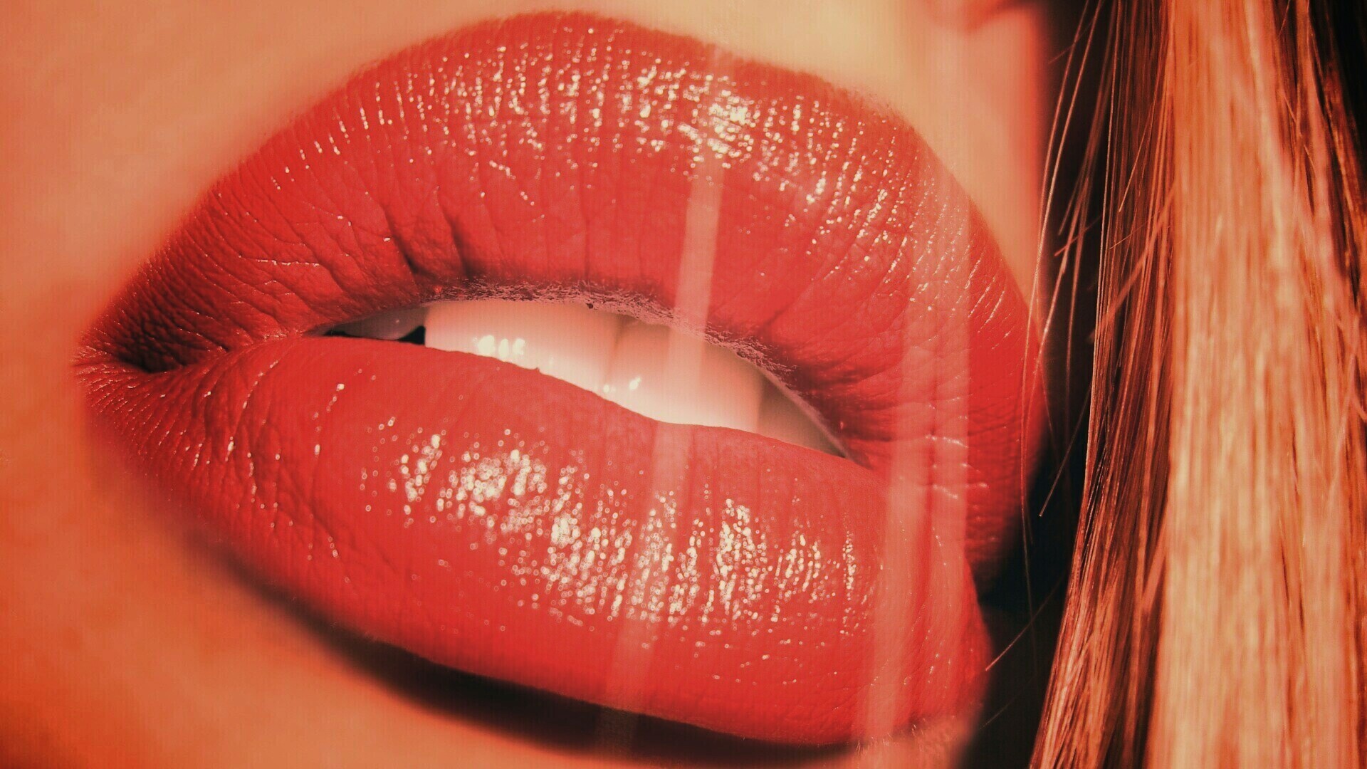 Сочные губы обои