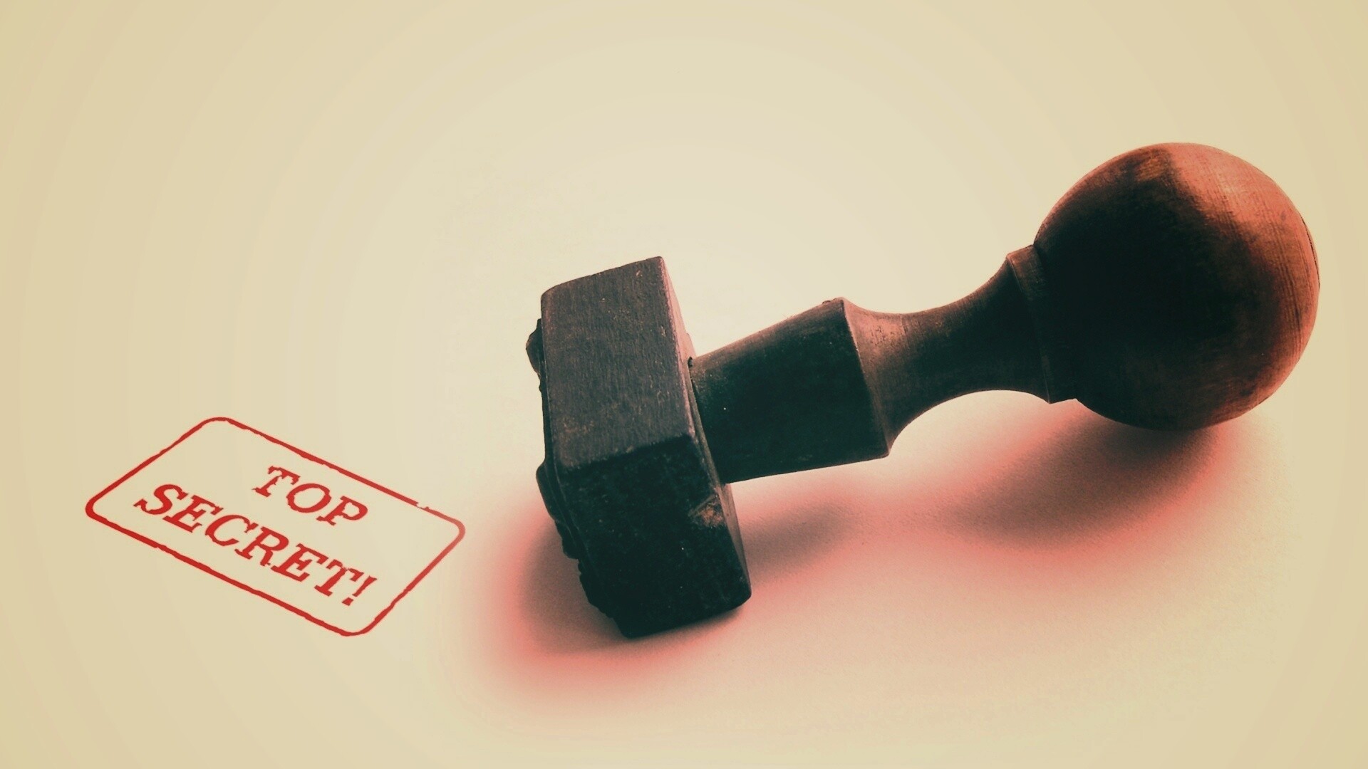 Top Secret обои