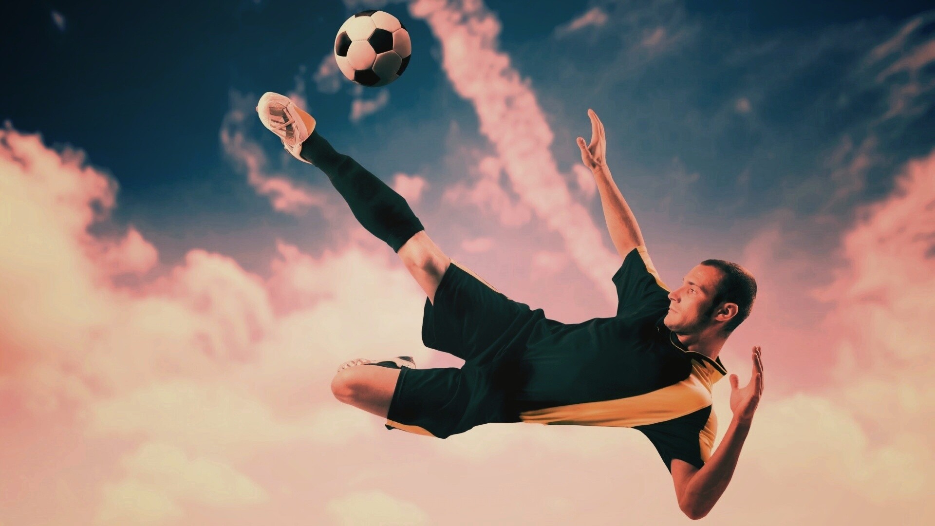 Удар по мячу обои