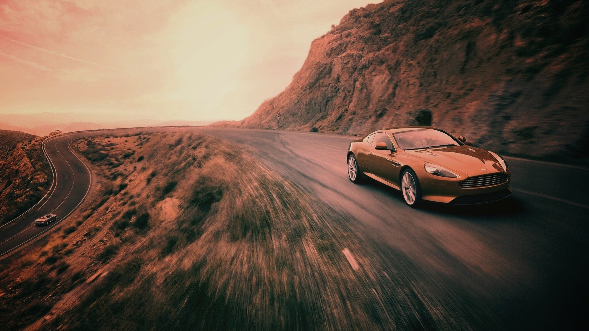 Aston Martin в горах обои