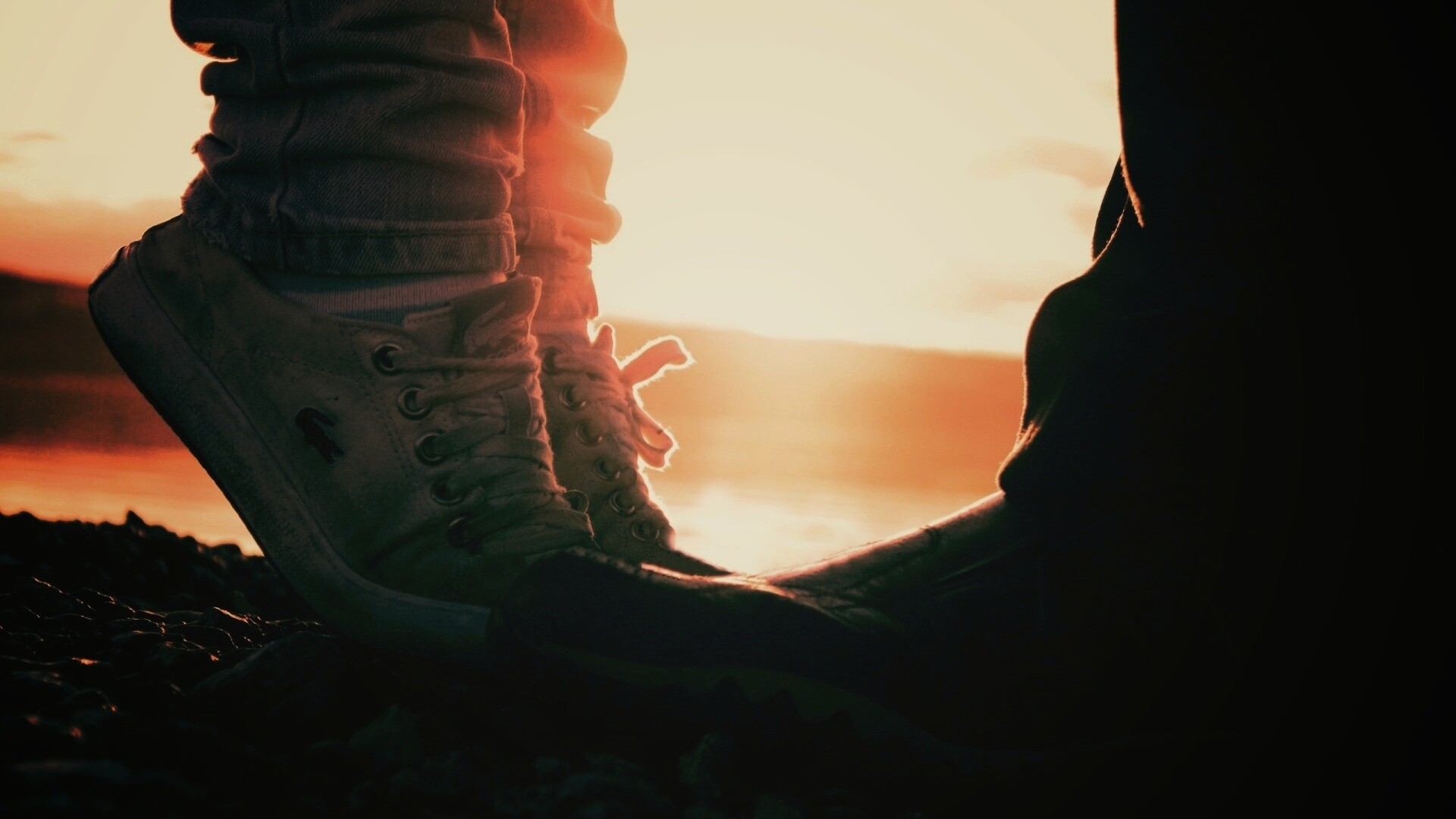 Поцелуй на цыпочках обои