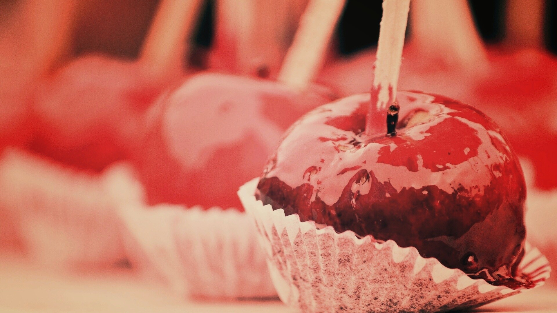 Яблочко в карамели обои