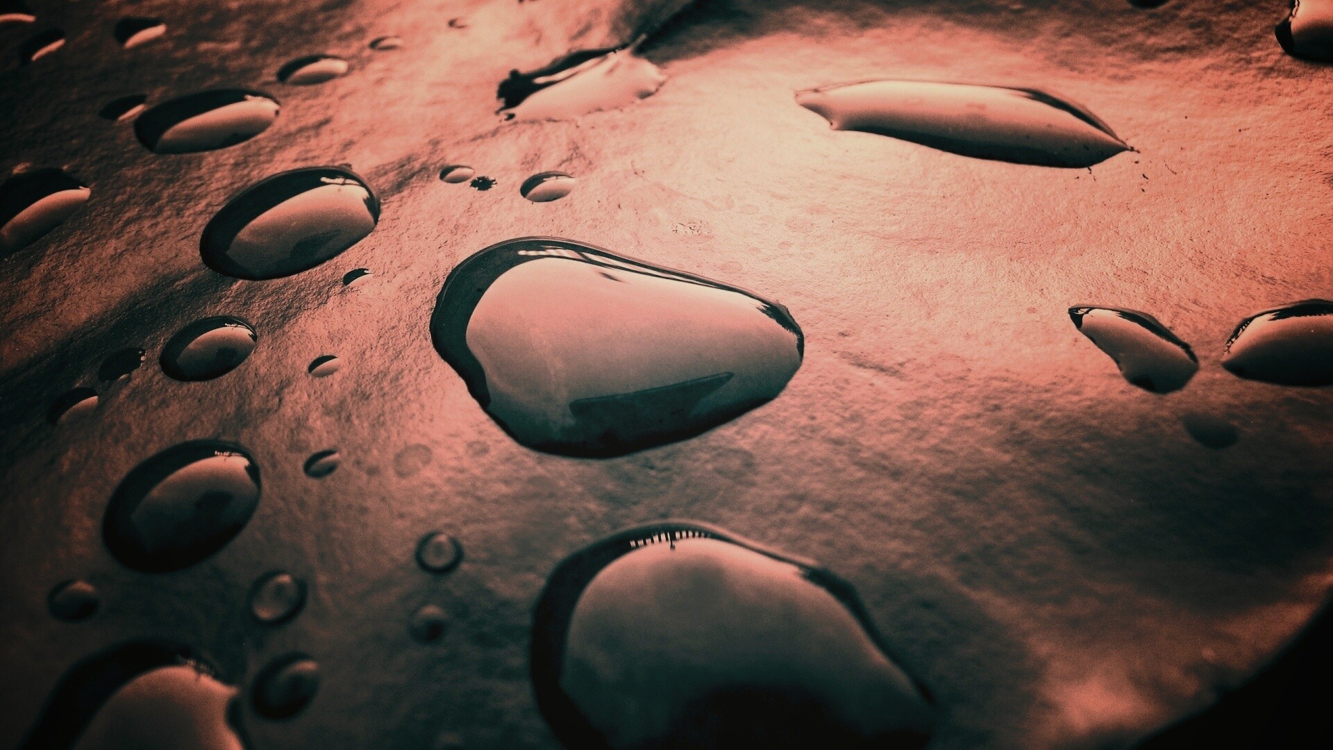 Гигантские капли обои