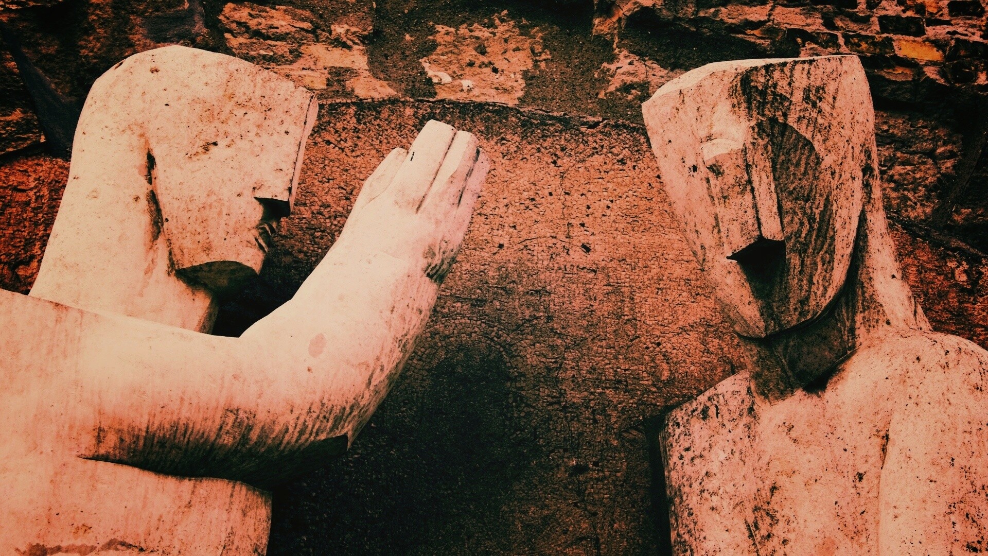 Берлинские каменные скульптуры обои