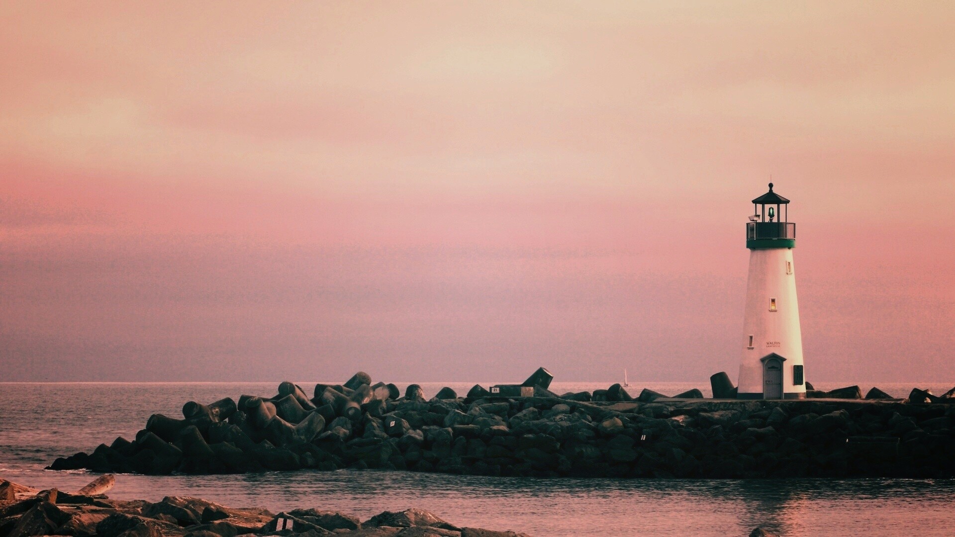 Маяк в порту Санта-Круз обои