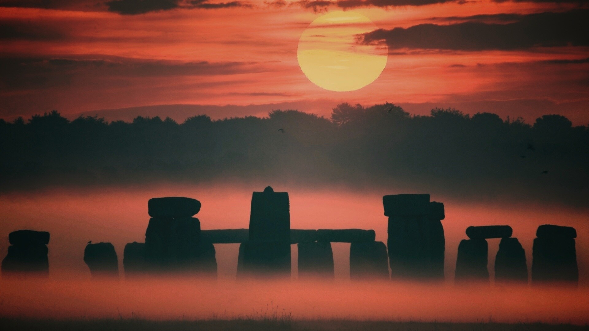 Стоунхэндж в утреннем тумане обои