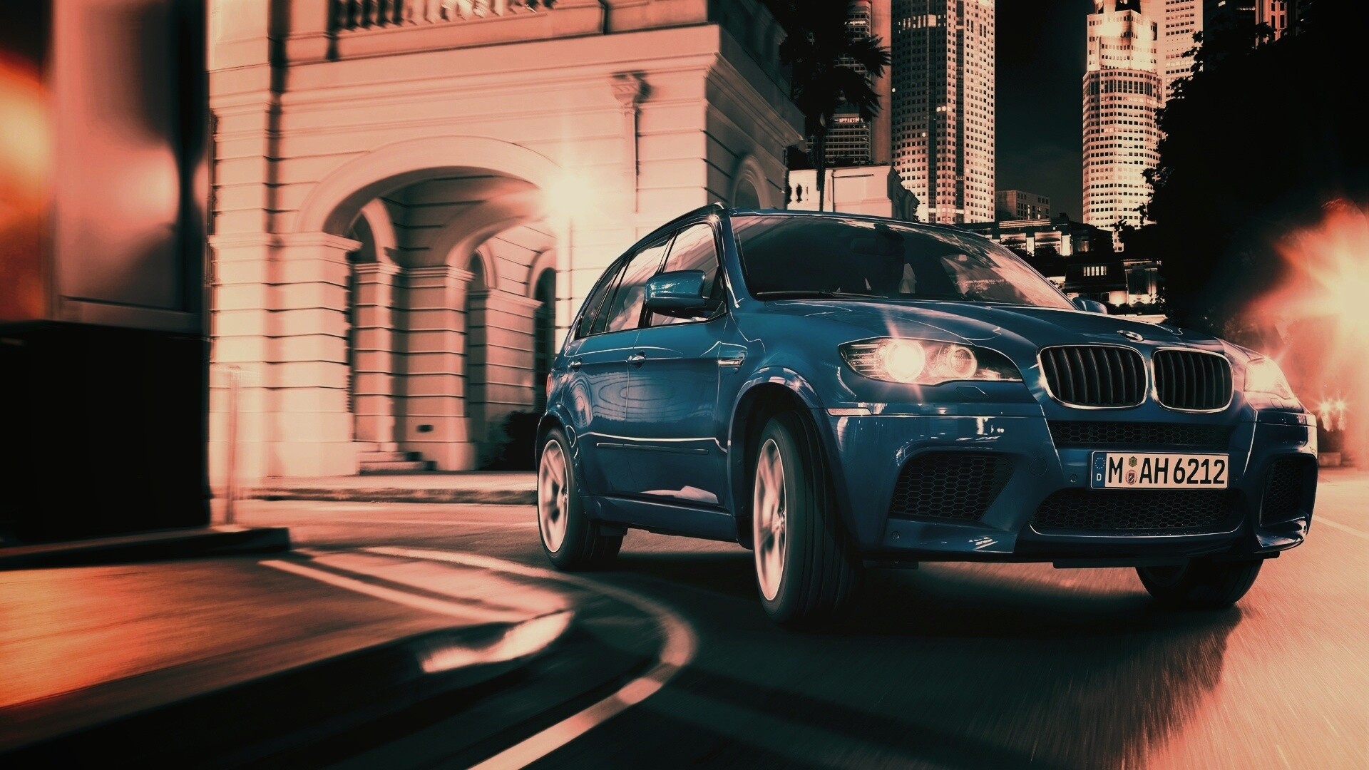 Синий кроссовер BMW обои