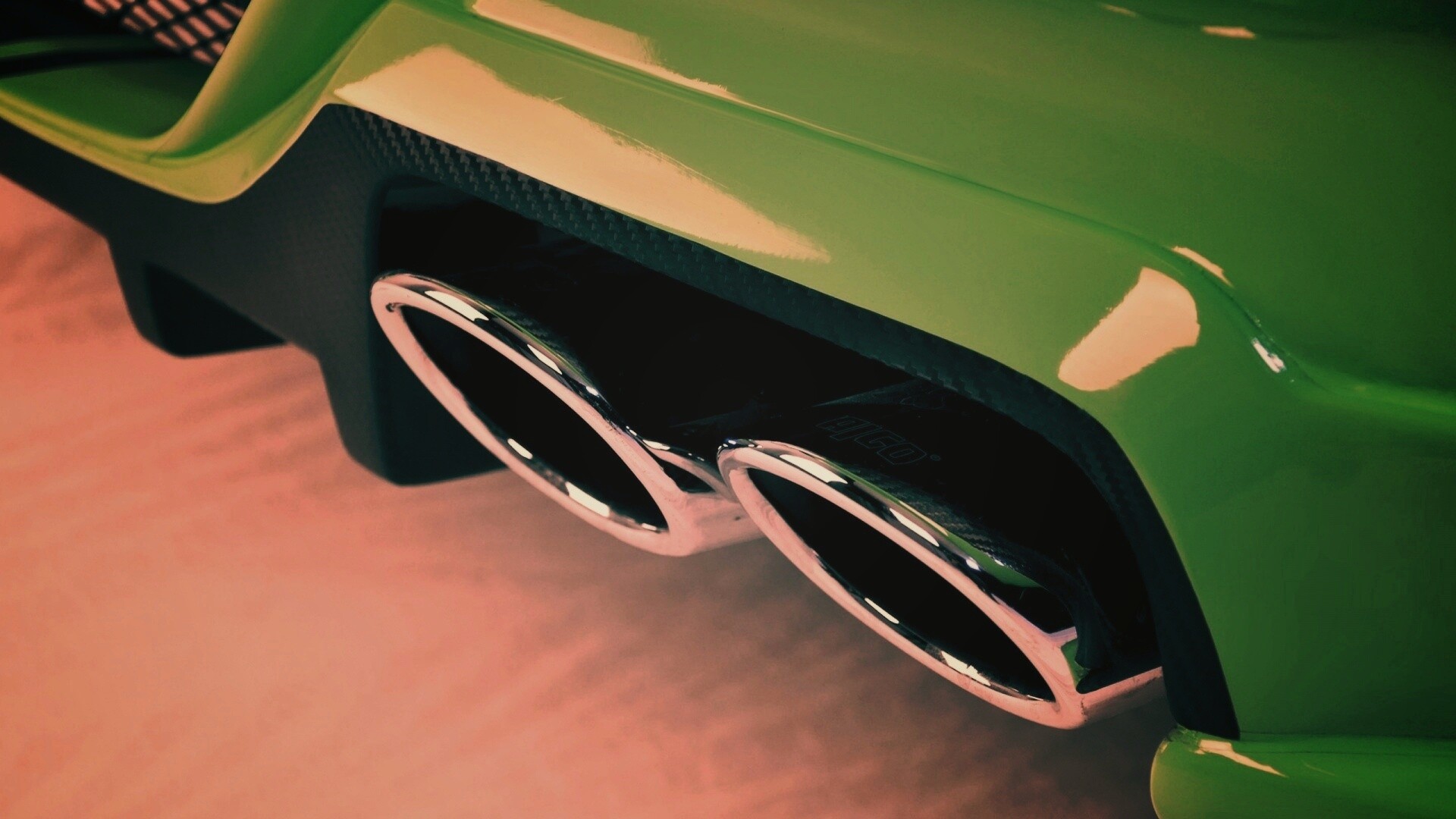 Выхлопная труда обои