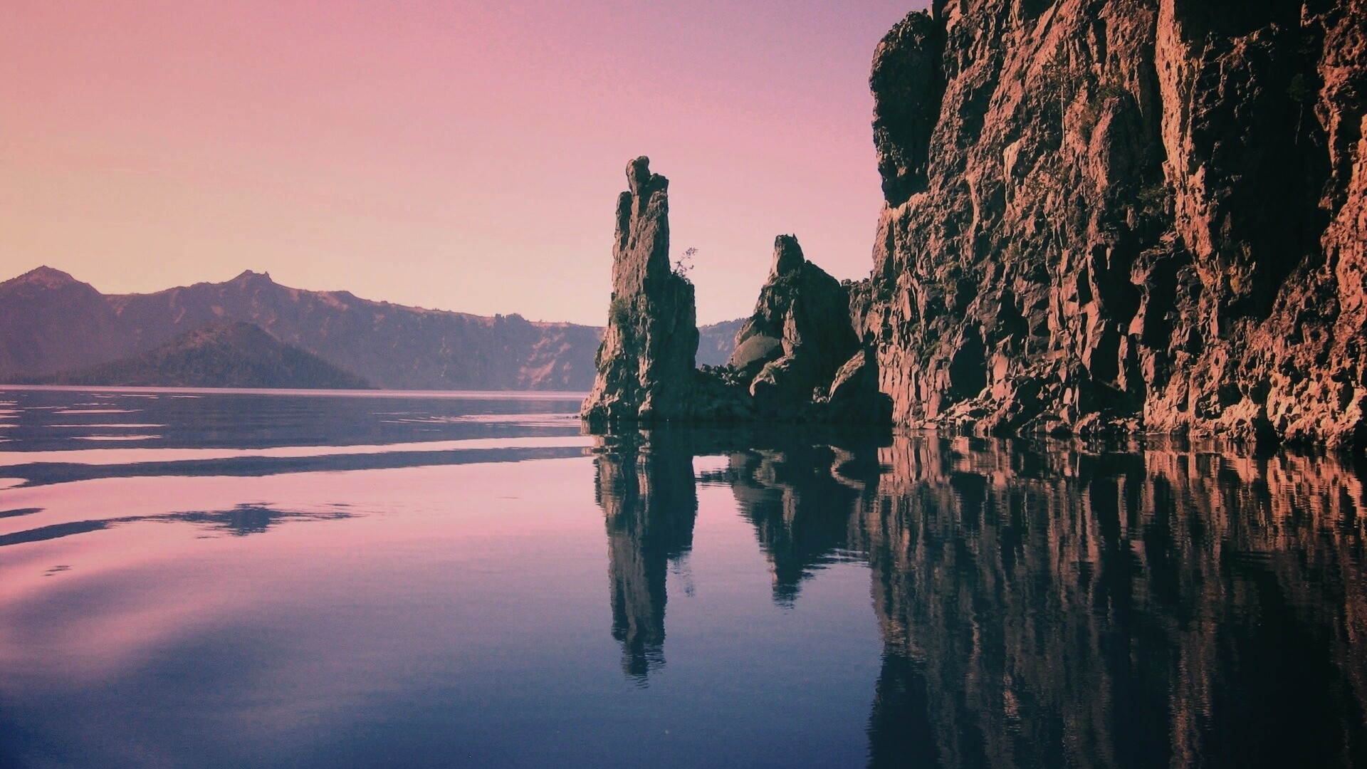 Скалистый берег обои