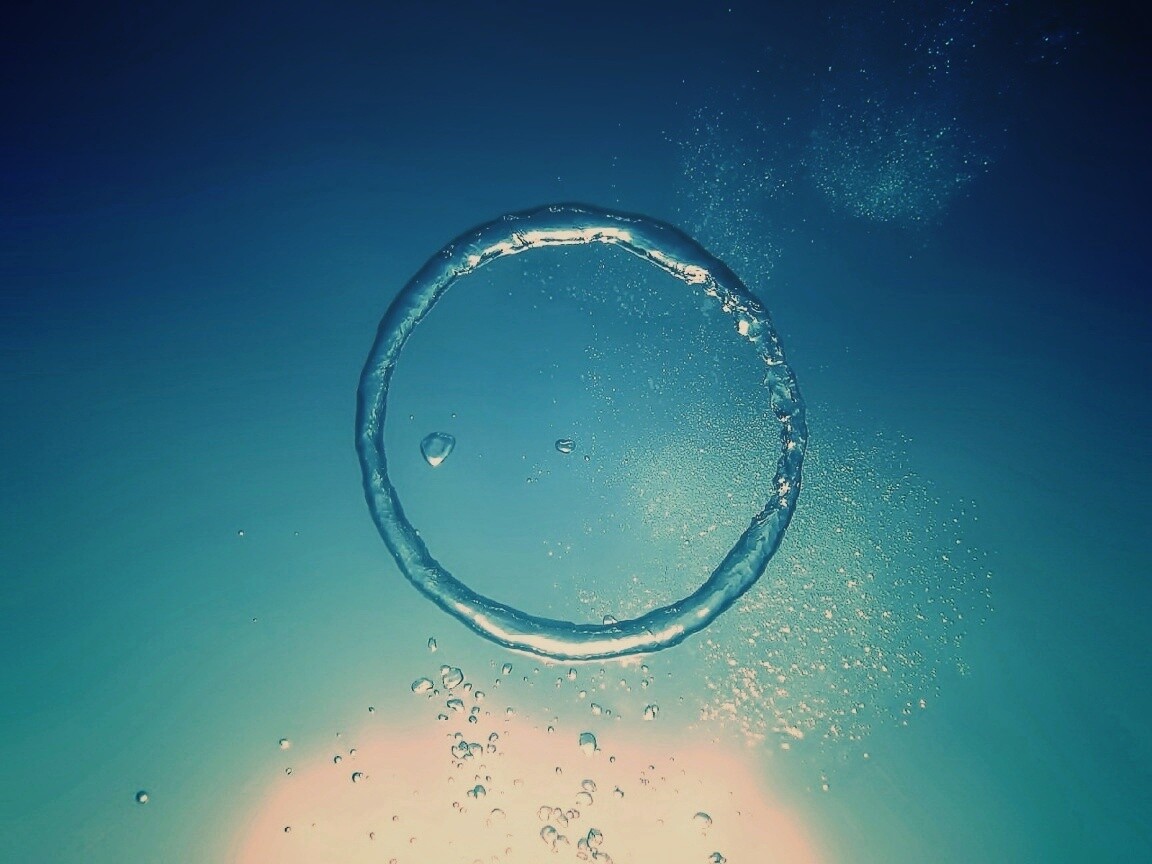 Кольцо из воды обои