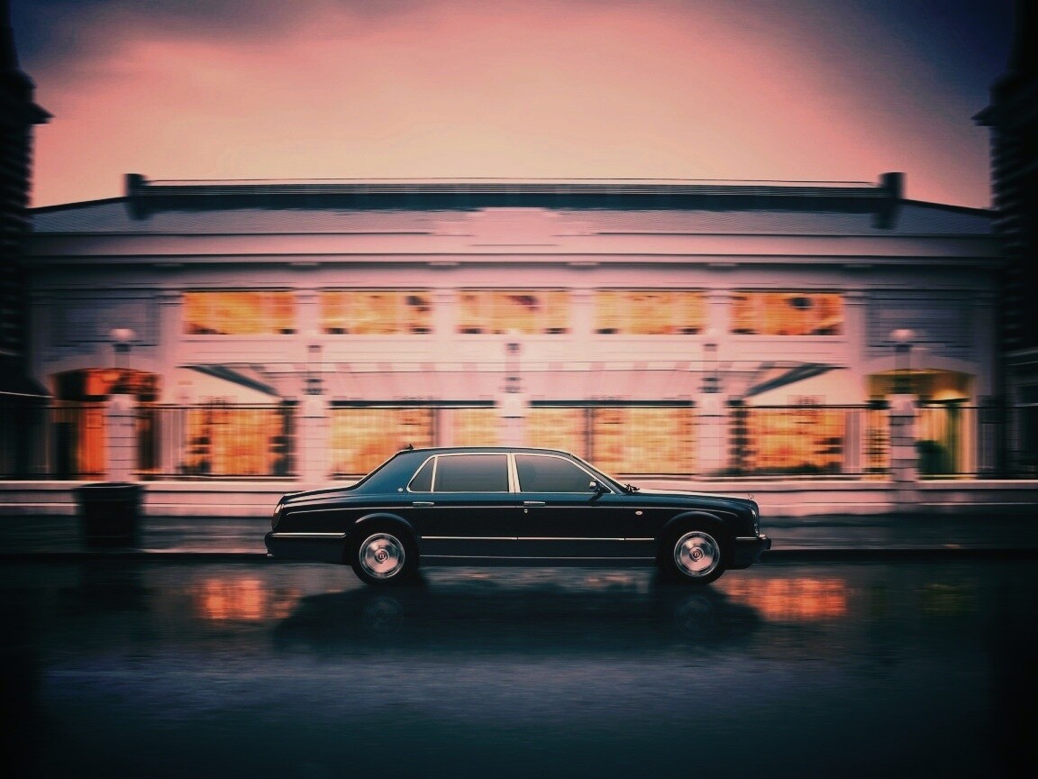 Бентли в городе обои