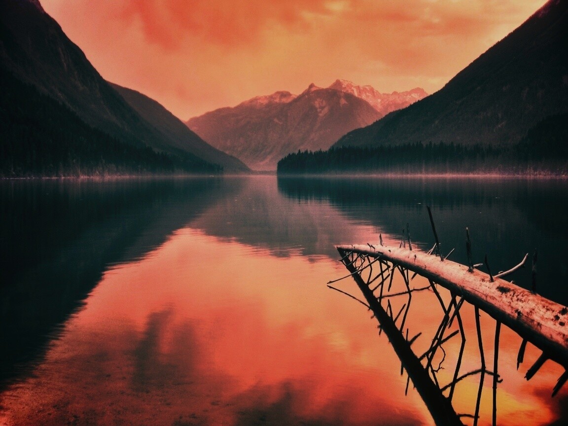 Горное озеро обои