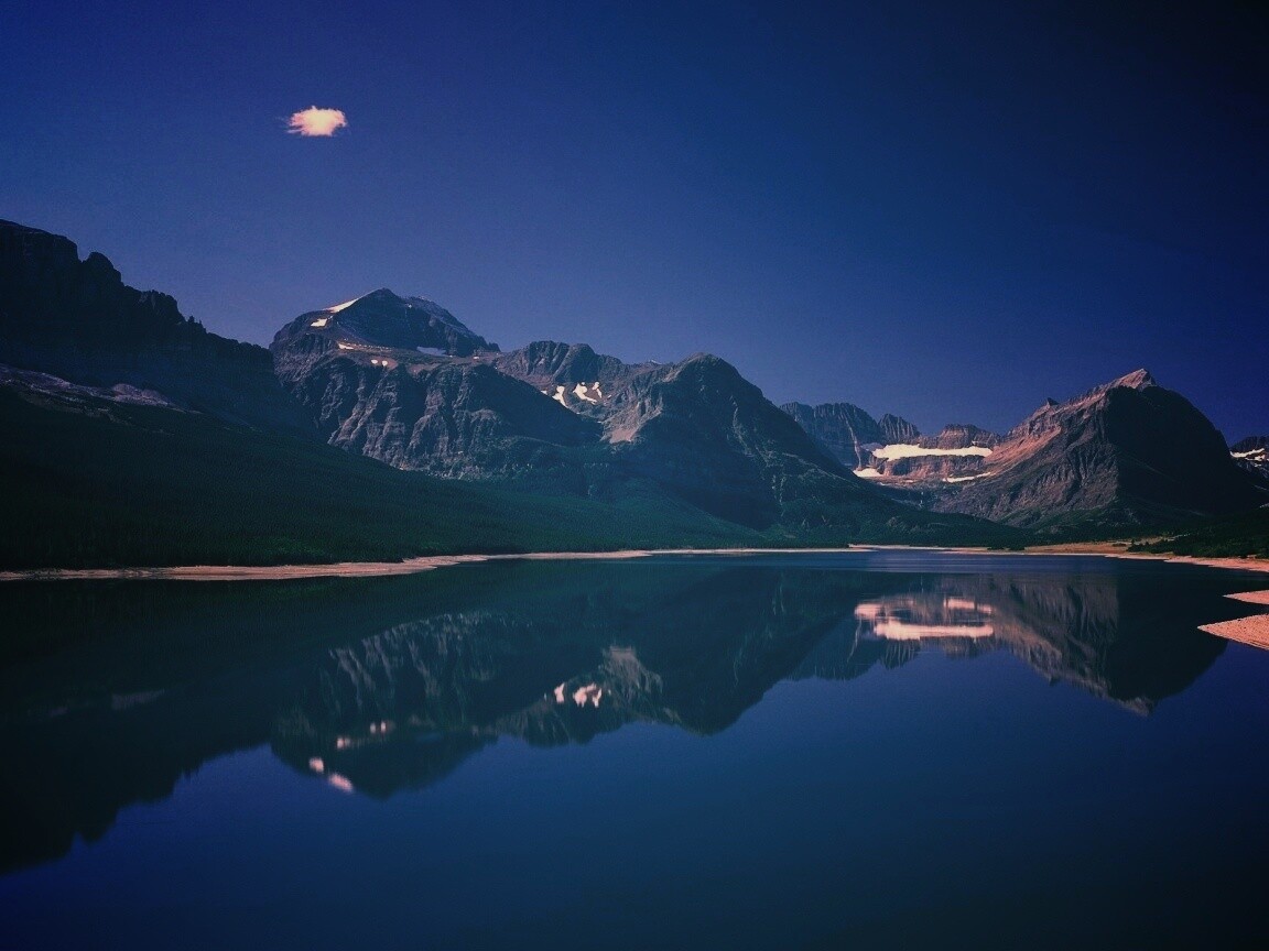 Синее горное озеро обои