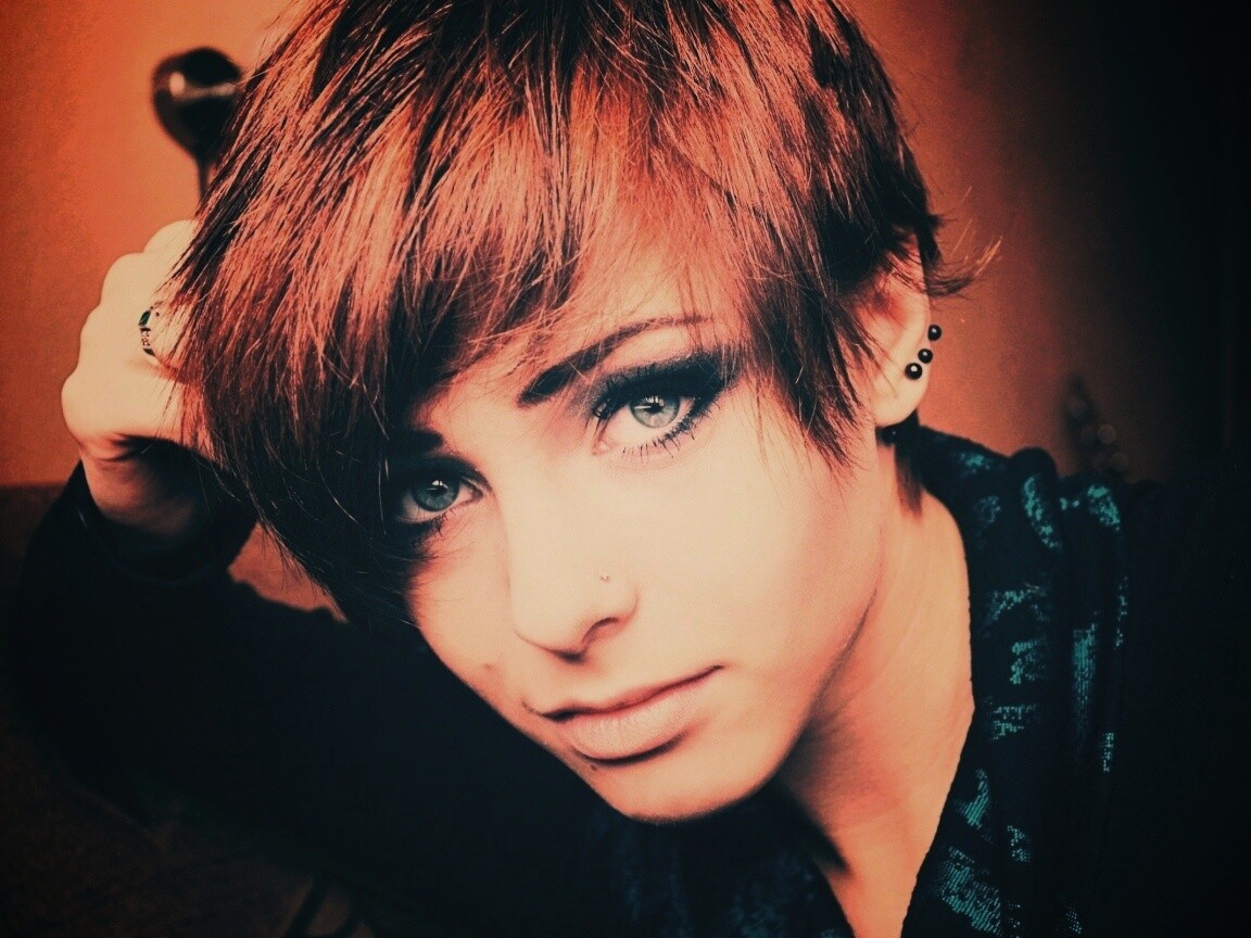 Выразительный взгляд голубых глаз обои