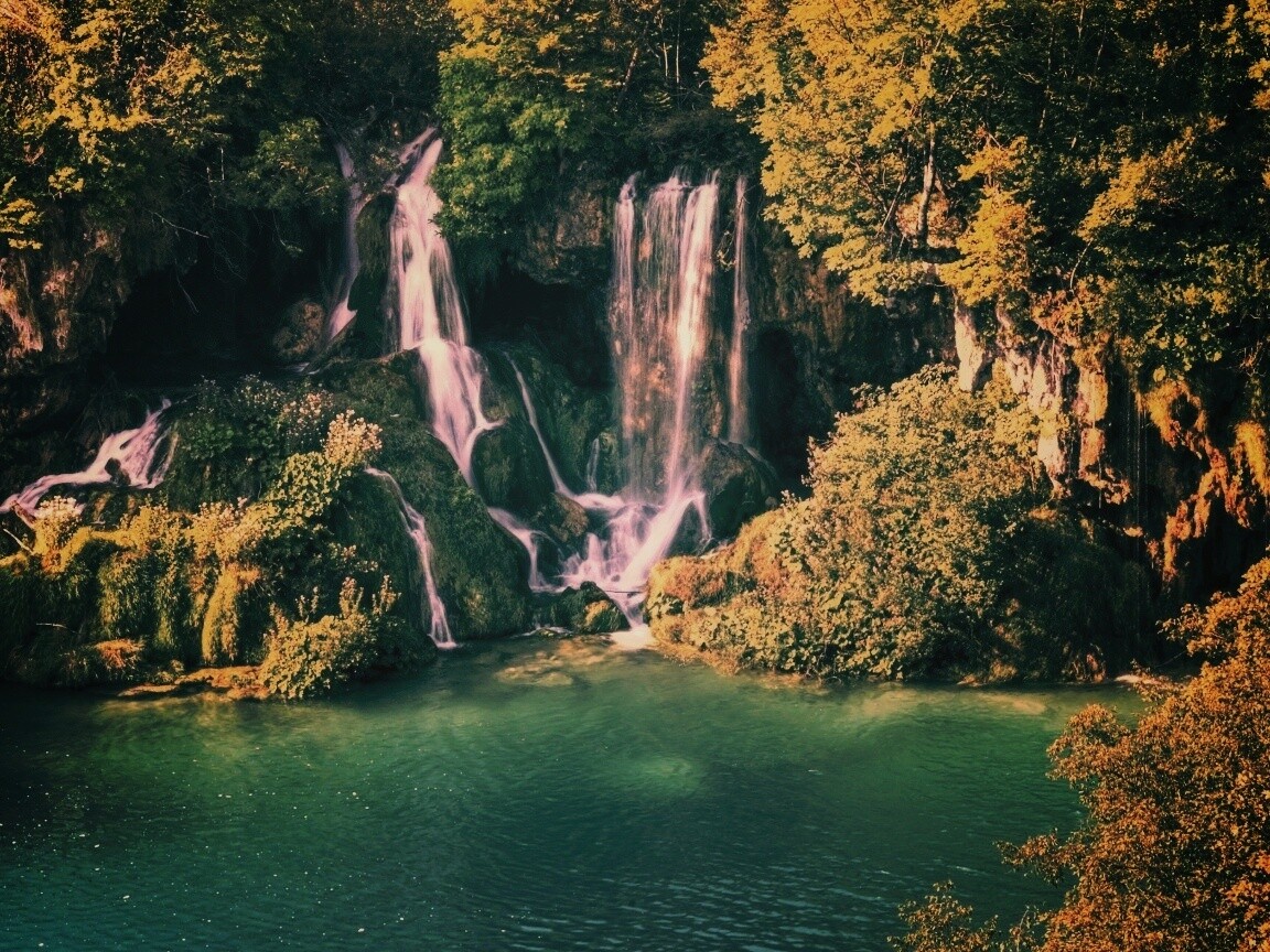 Водопад в дикой природе обои