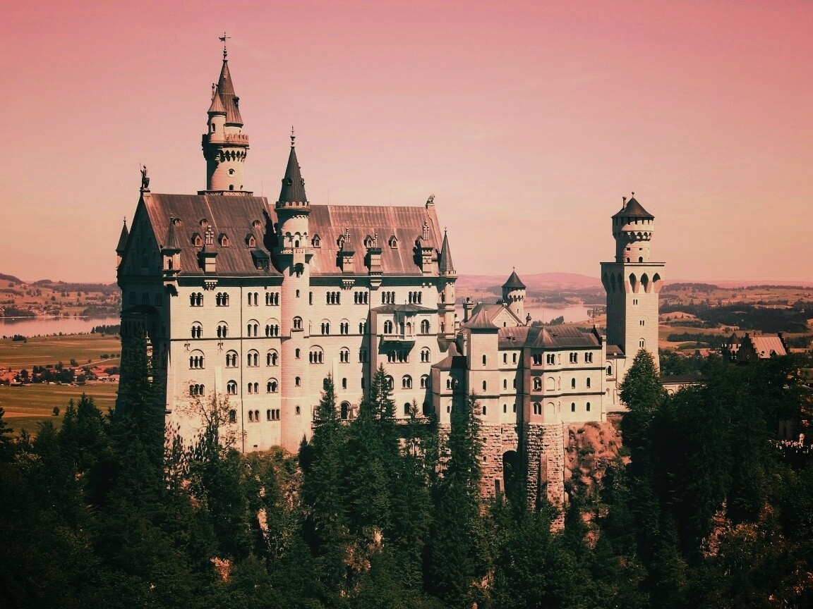 Замок Нойшванштайн в Баварии обои