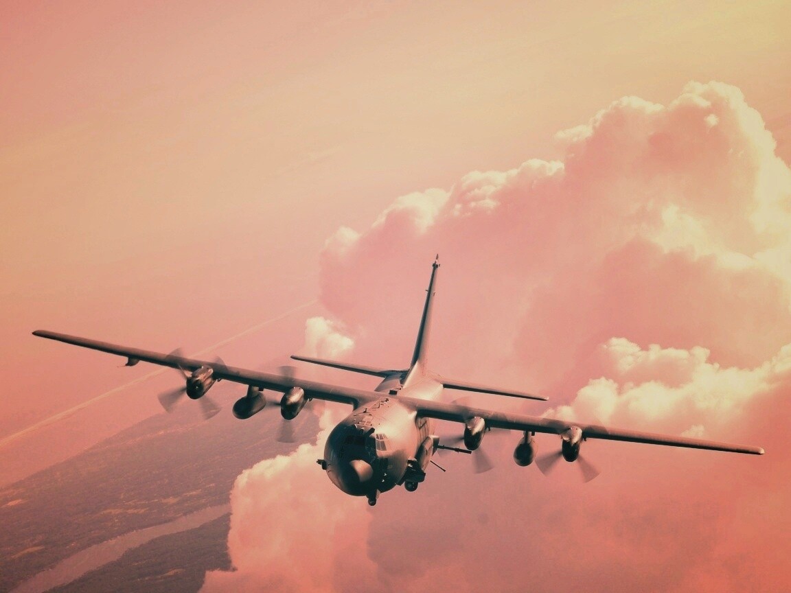 Самолет АС-130 обои