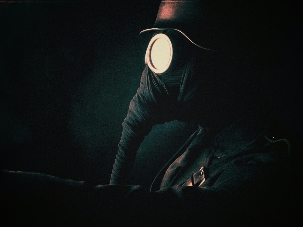 В противогазе обои