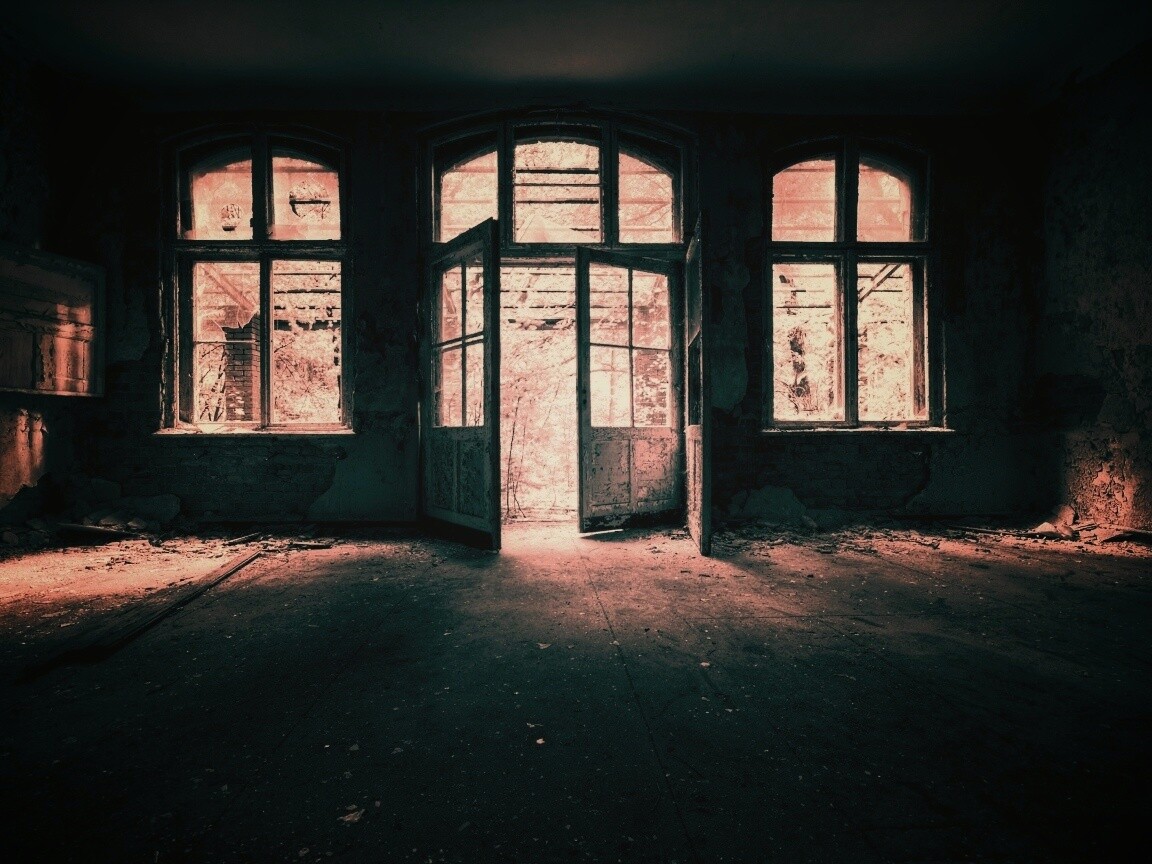 Комната в заброшенном здании обои