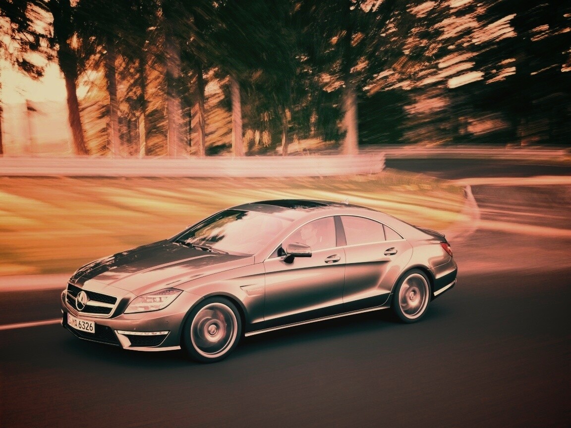 Мерседес в движении обои