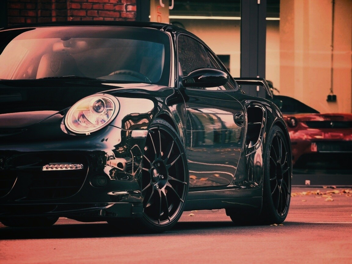 Порш на улице обои