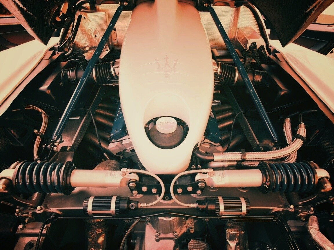 Двигатель Maserati MC12 обои