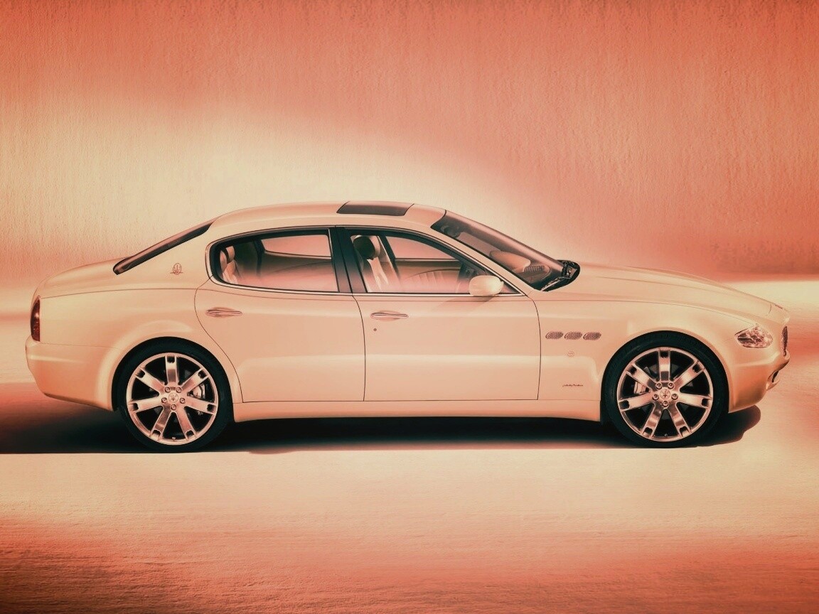 Maserati Quattroporte сбоку обои