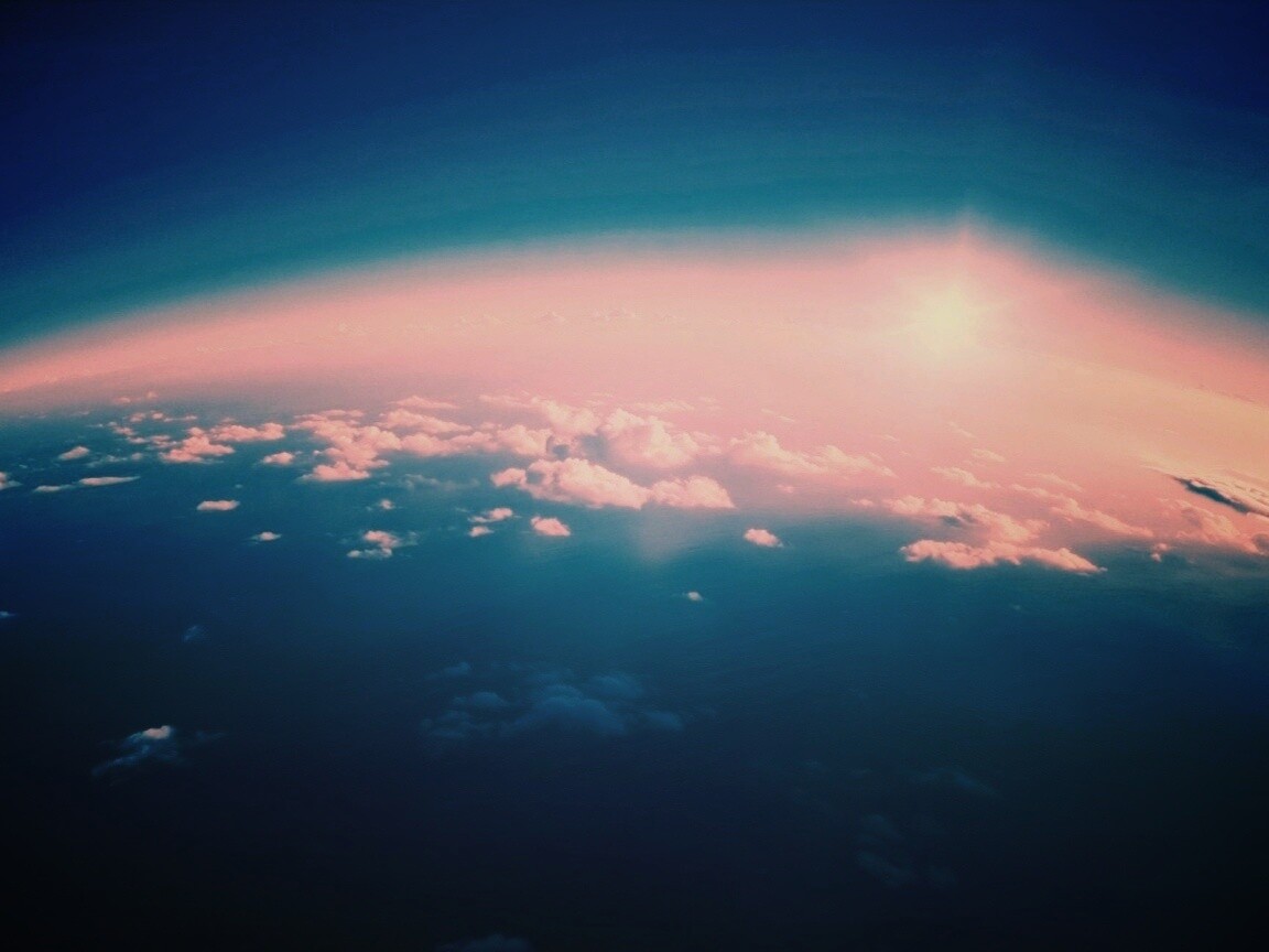 Вид с верхних слоёв атмосферы обои