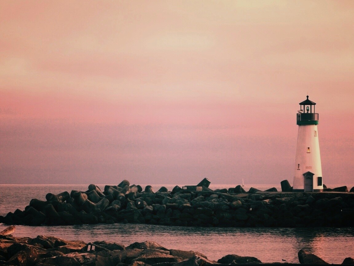 Маяк в порту Санта-Круз обои