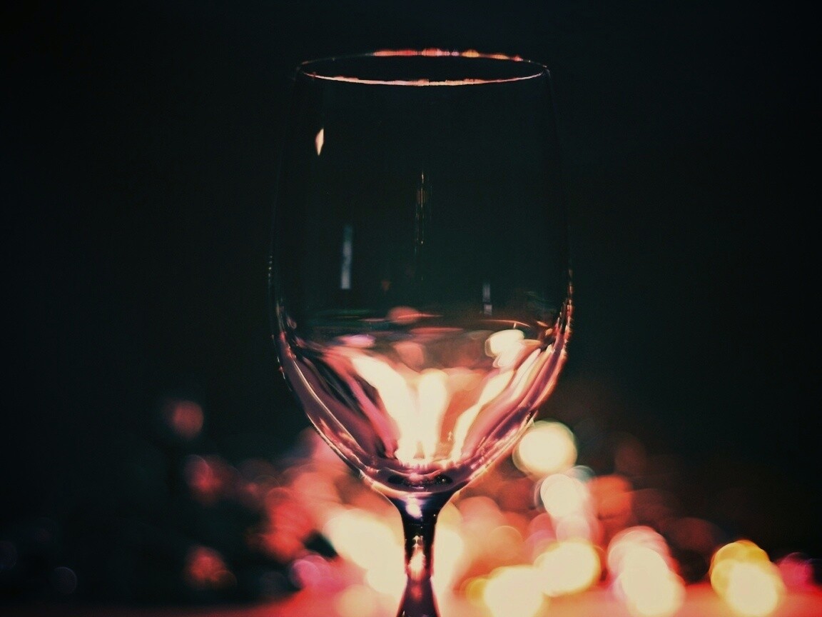 Бокал с водой обои