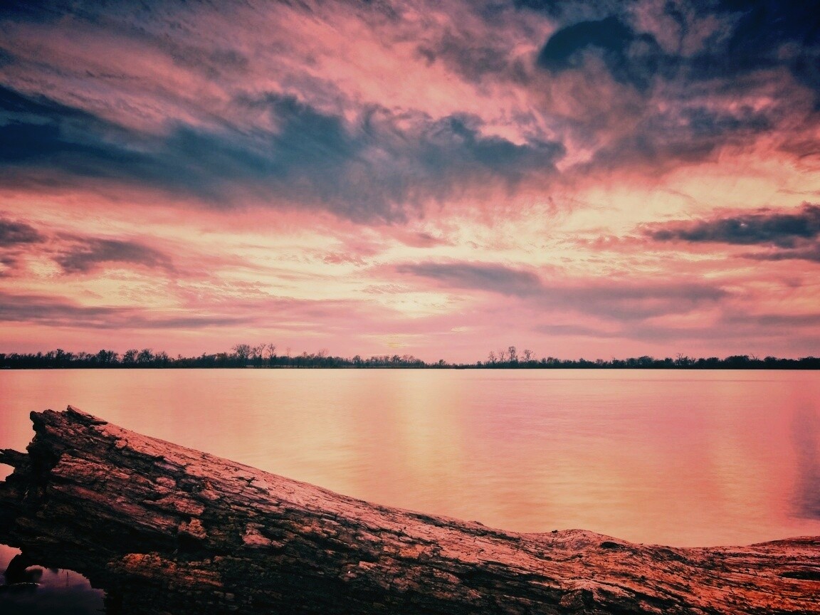 Закат на озере обои
