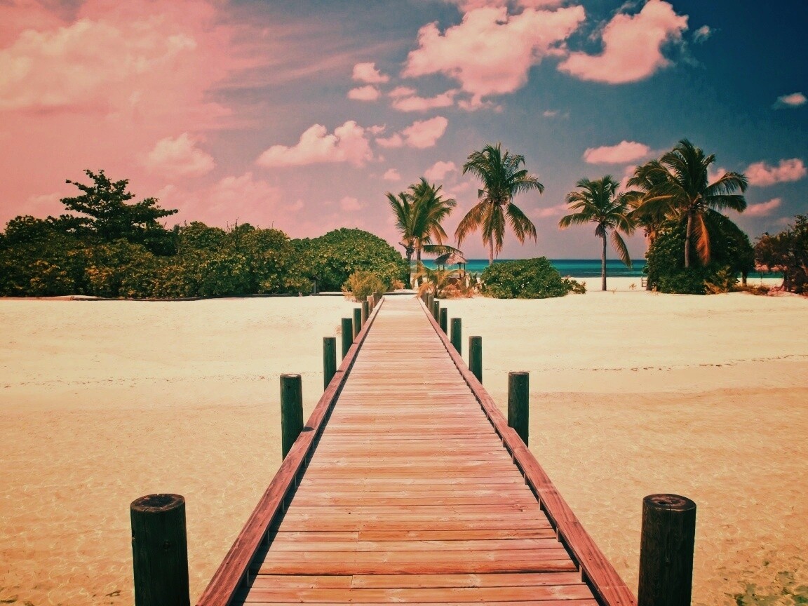 Пирс на тропическом острове обои