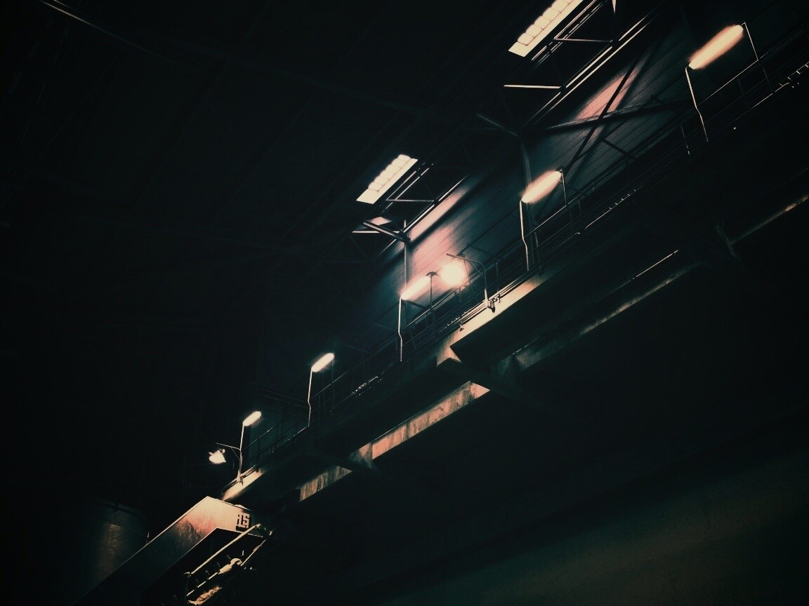 Платформа ночью обои