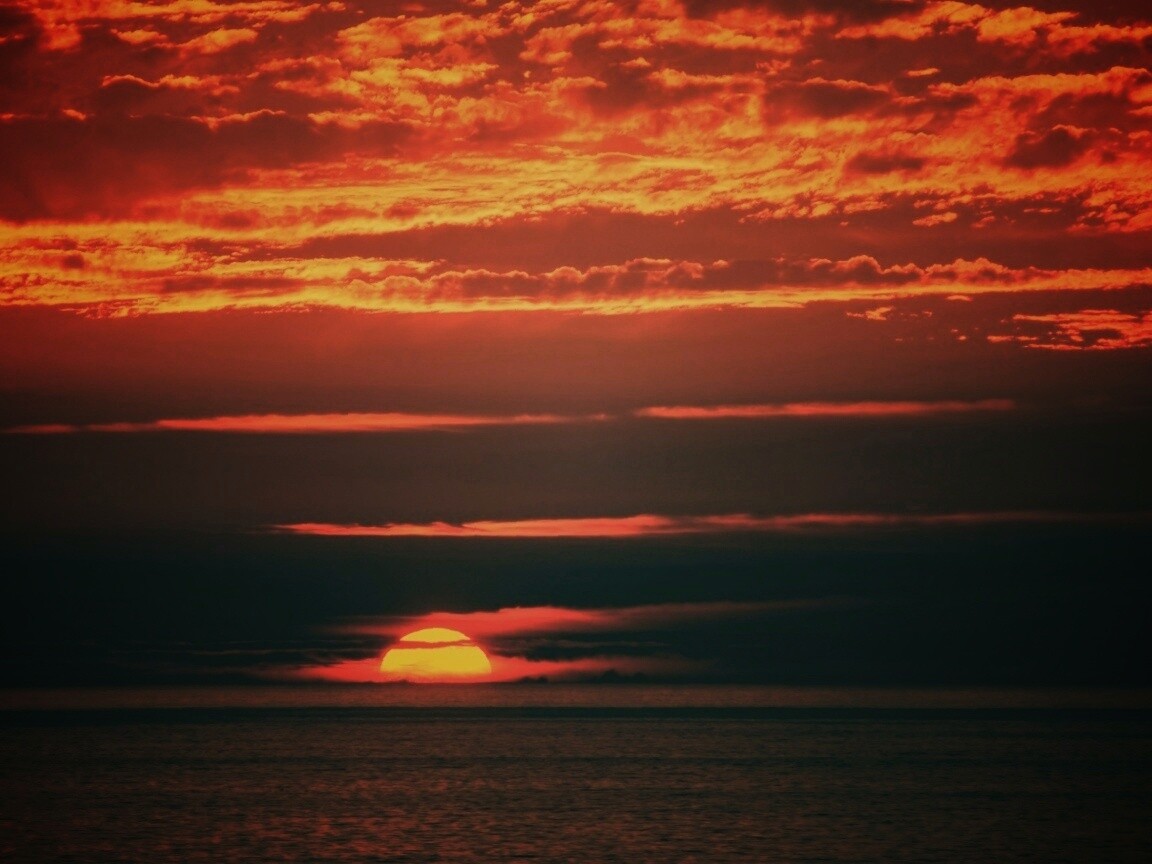 Закат в море обои