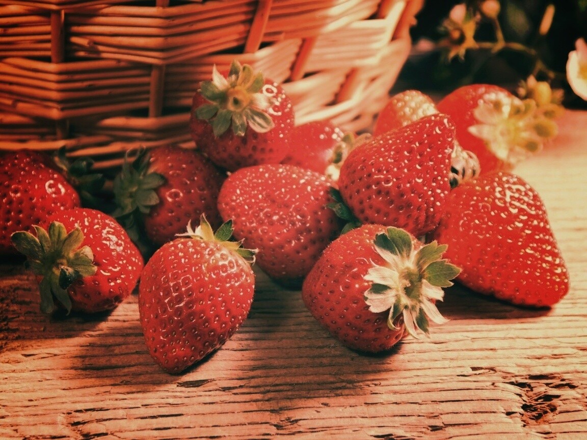 Клубничка обои