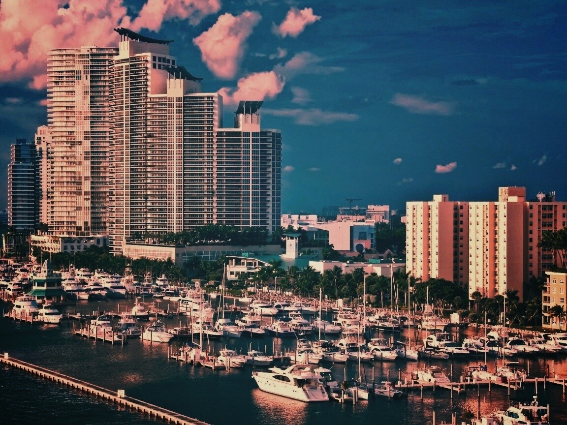 Курортный город обои