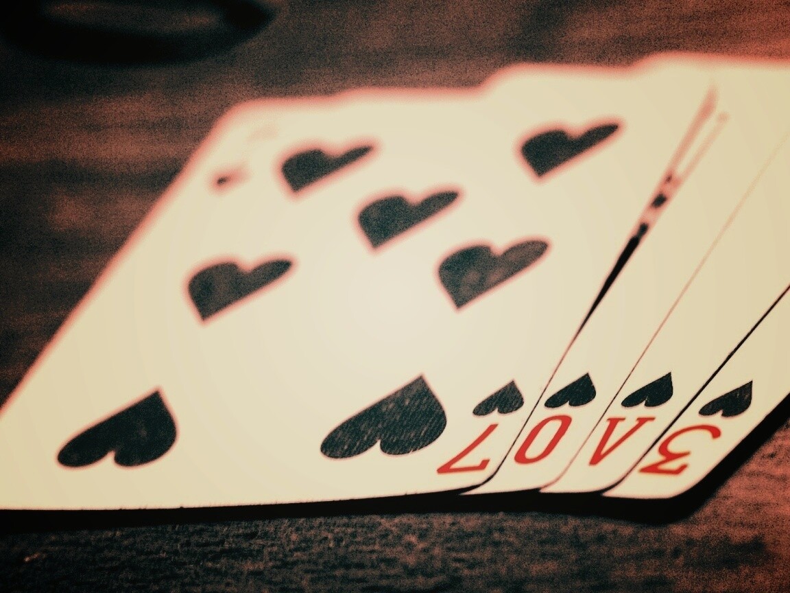 Любовь и карты обои