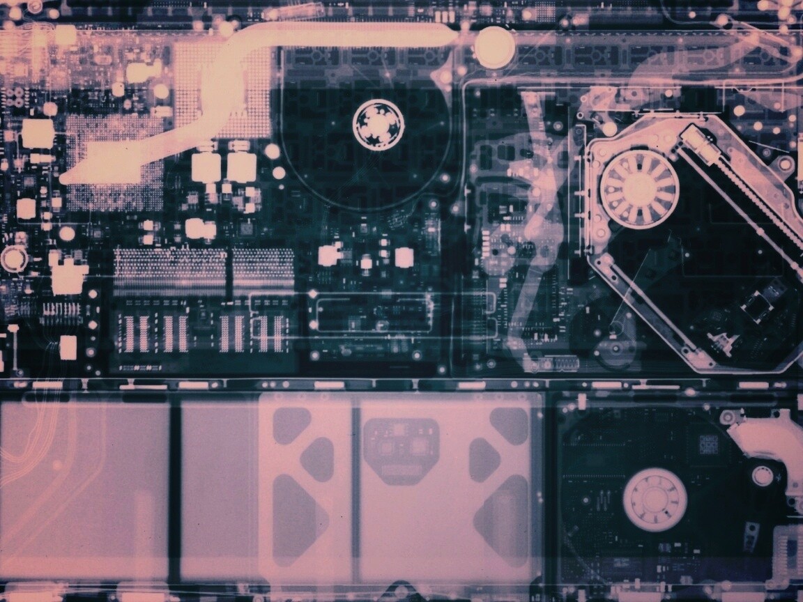 Рентгеновский снимок ноутбука обои